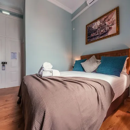 Casinha Flores Lisbon